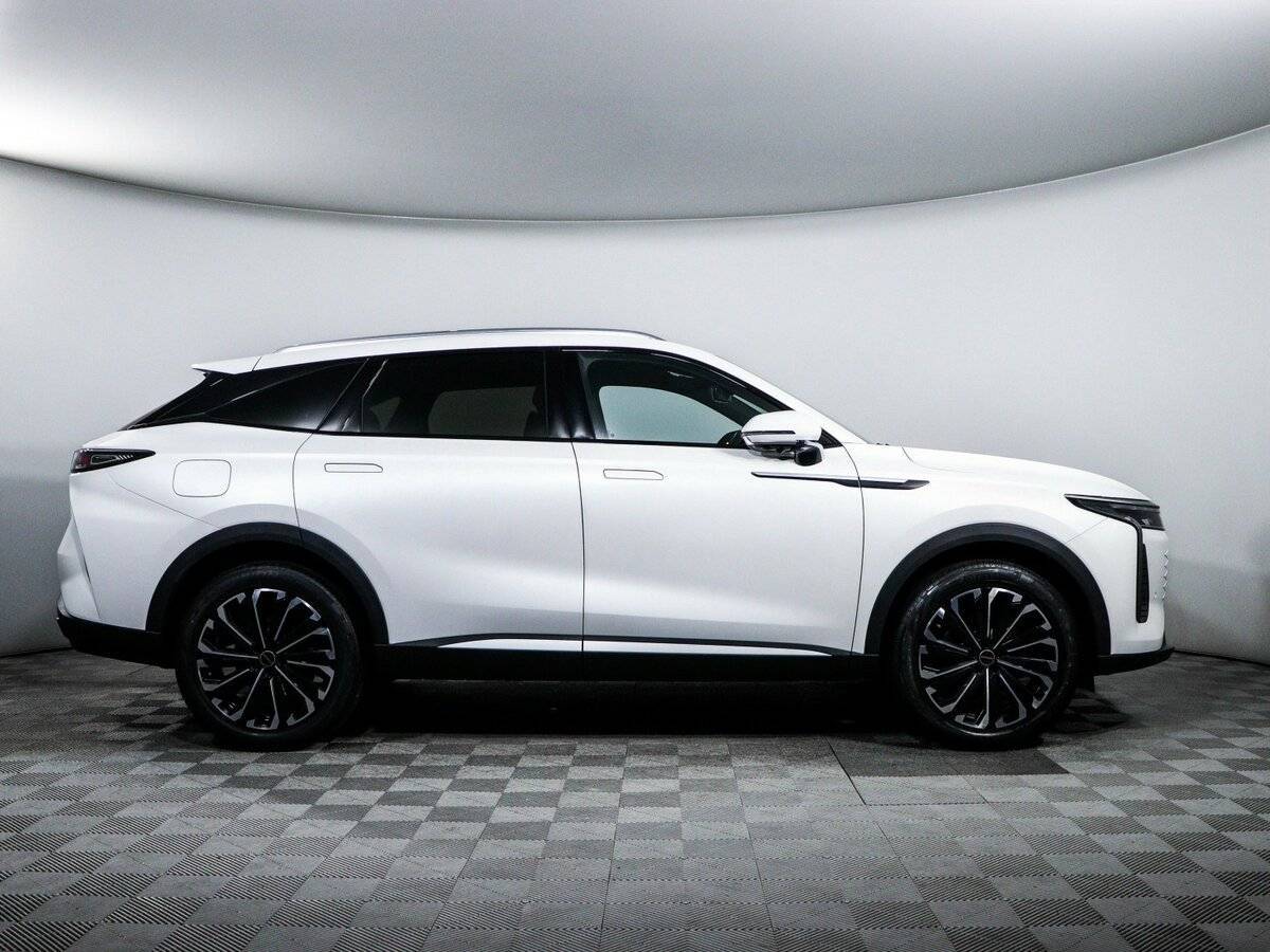 EXEED RX с пробегом — 2023 год. Фото: #3