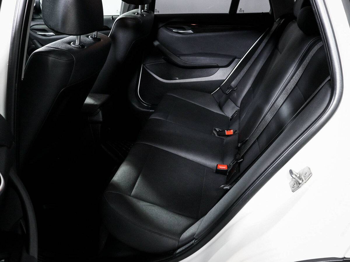 BMW X1 с пробегом — 2011 год. Фото: #9