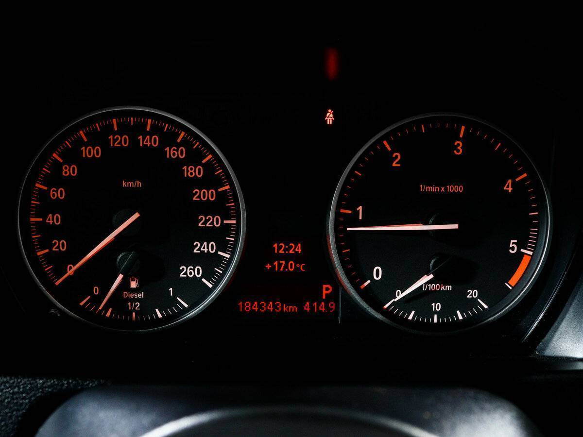 BMW X1 с пробегом — 2011 год. Фото: #10