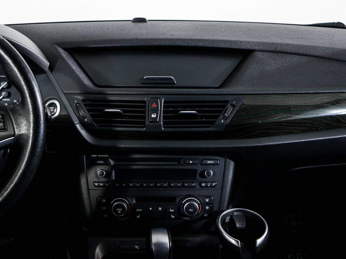 BMW X1 с пробегом — 2011 год. Фото: #12