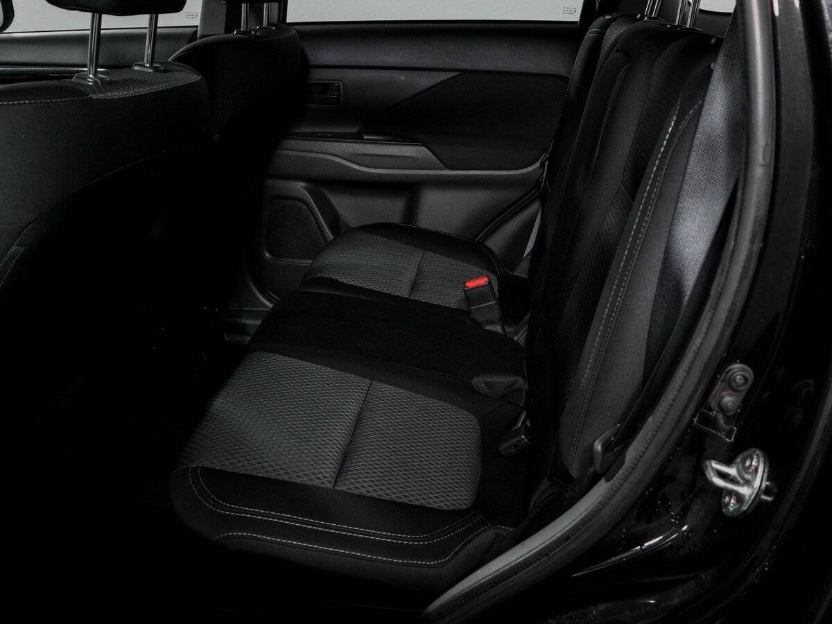 Mitsubishi Outlander с пробегом — 2019 год. Фото: #9