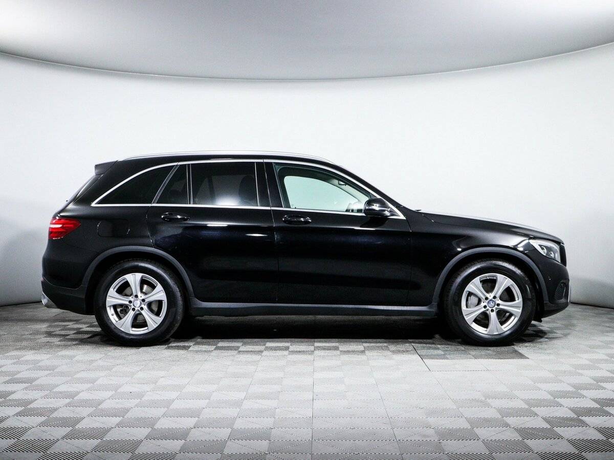 Mercedes-Benz GLC с пробегом — 2015 год. Фото: #3