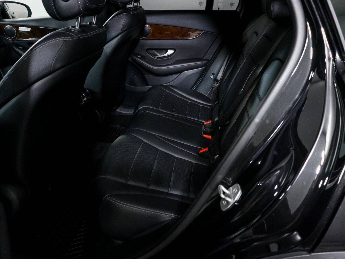 Mercedes-Benz GLC с пробегом — 2015 год. Фото: #9