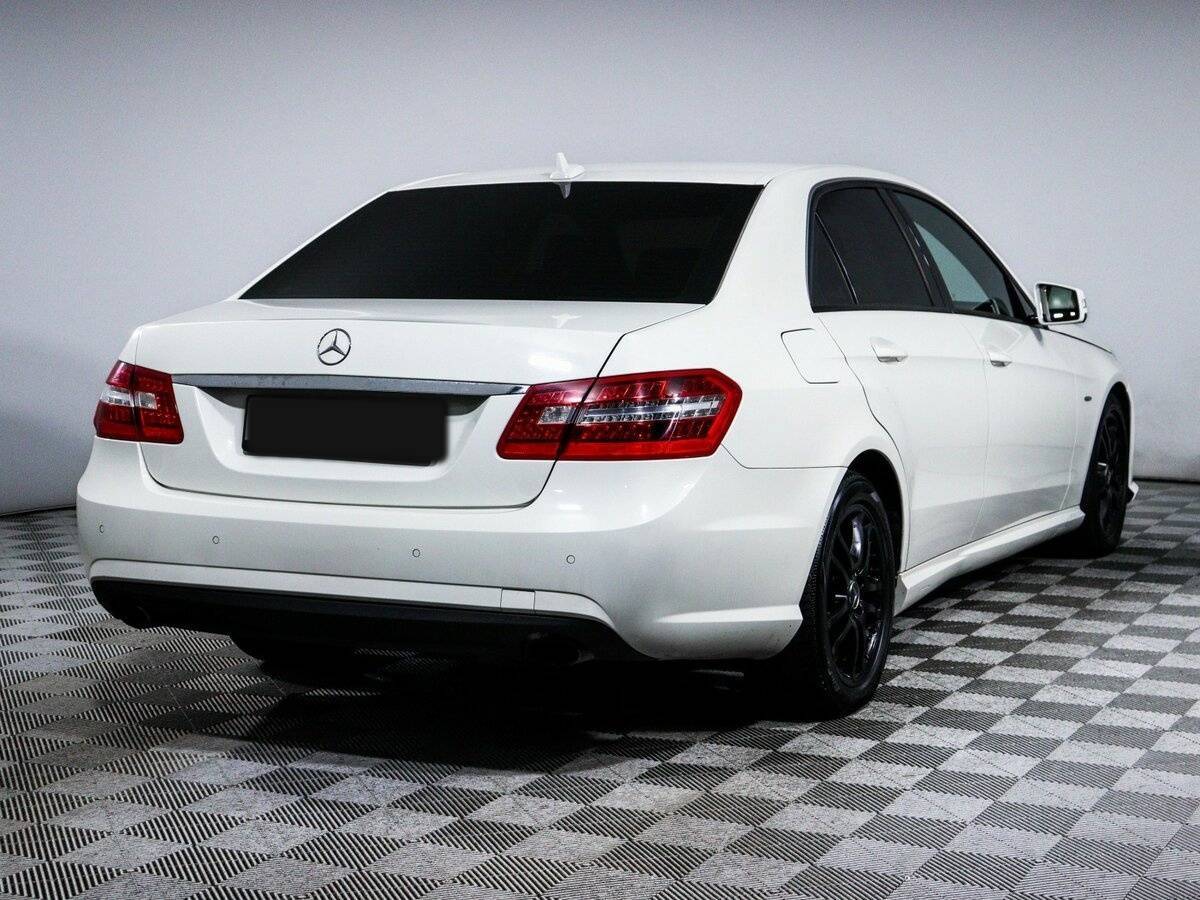 Mercedes-Benz E-Класс с пробегом — 2011 год. Фото: #4