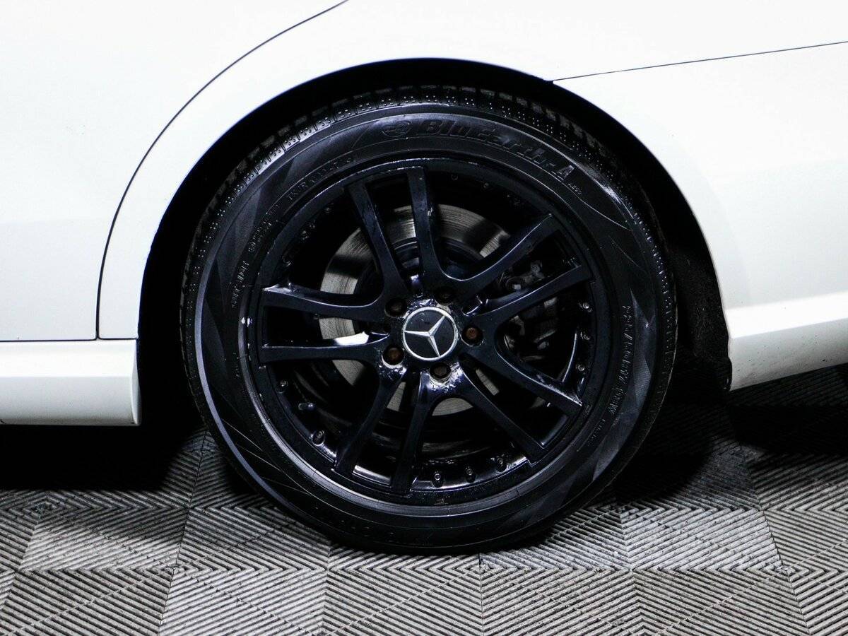 Mercedes-Benz E-Класс с пробегом — 2011 год. Фото: #14