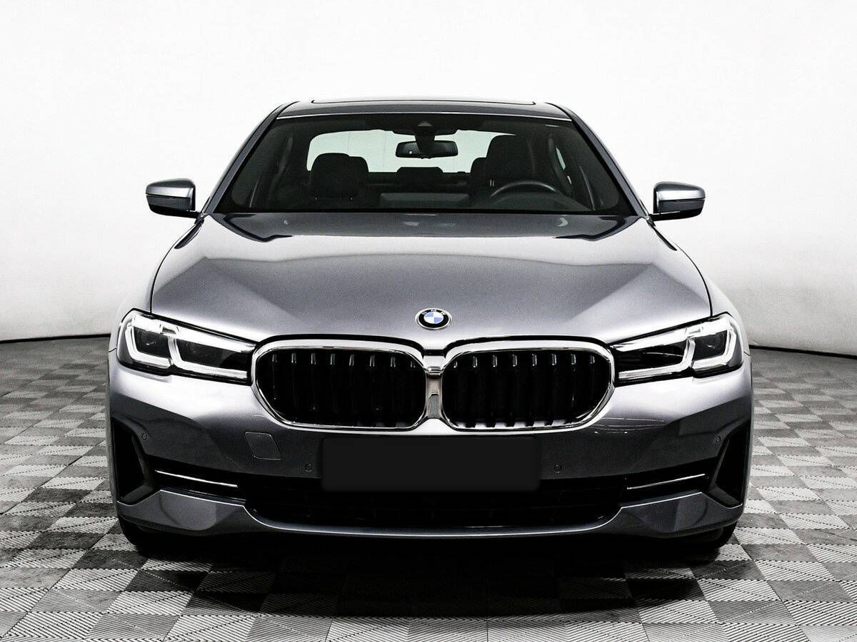 BMW 5 серии с пробегом — 2023 год. Фото: #1