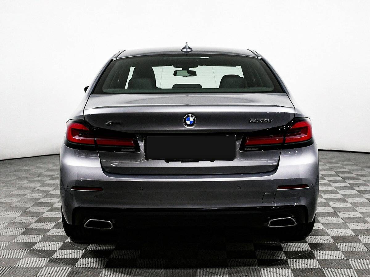 BMW 5 серии с пробегом — 2023 год. Фото: #4