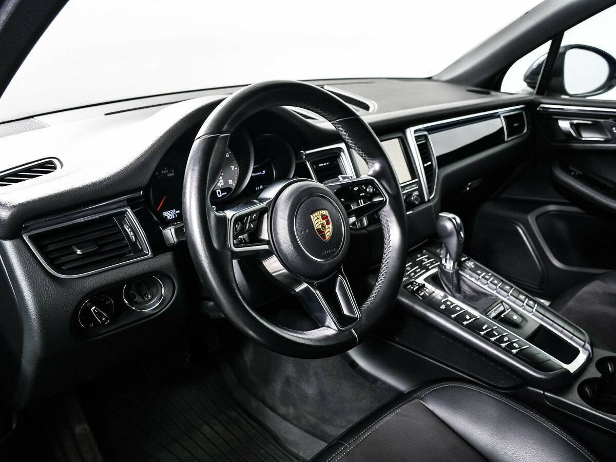 Porsche Macan с пробегом — 2015 год. Фото: #12