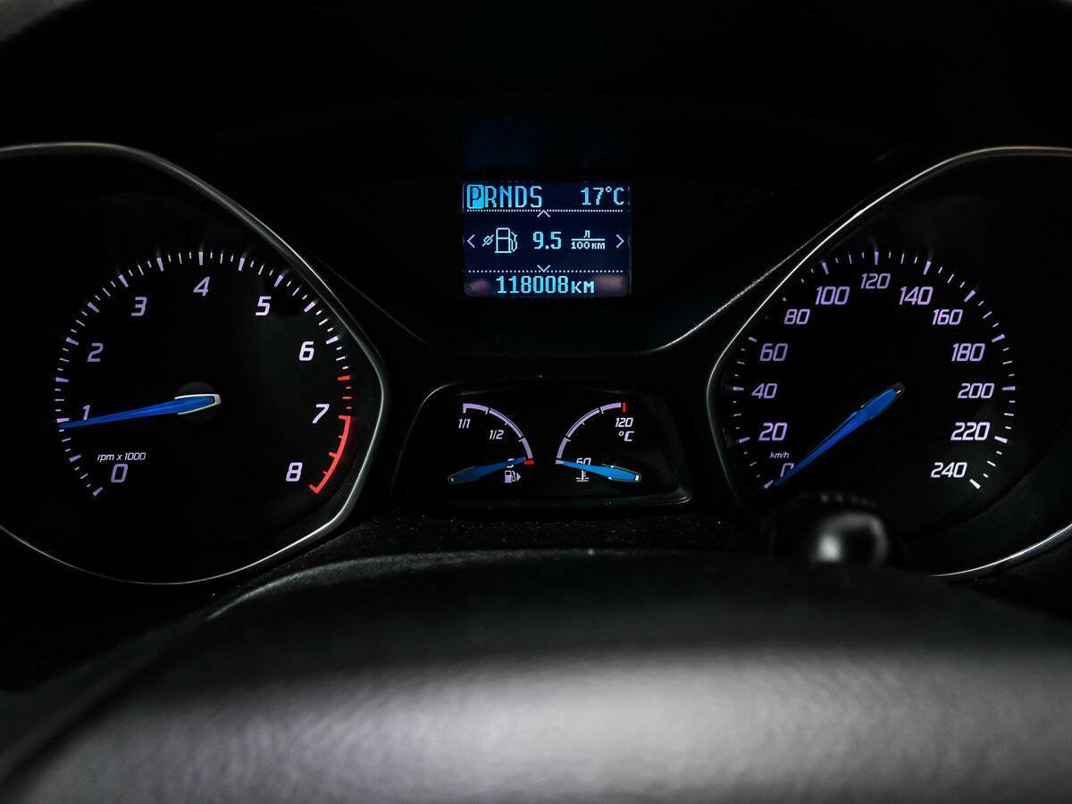 Ford Focus с пробегом — 2011 год. Фото: #9