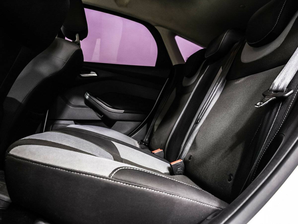 Ford Focus с пробегом — 2011 год. Фото: #12