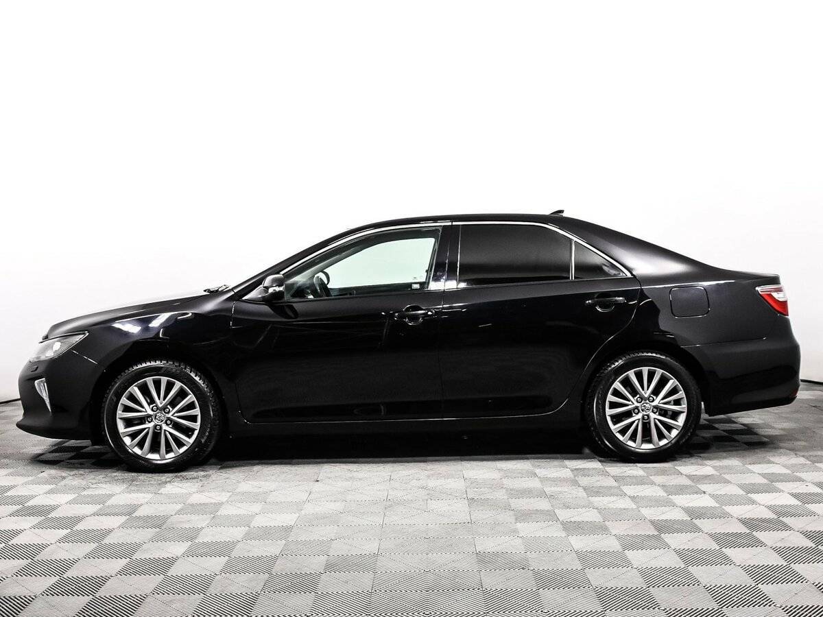 Toyota Camry с пробегом — 2017 год. Фото: #7