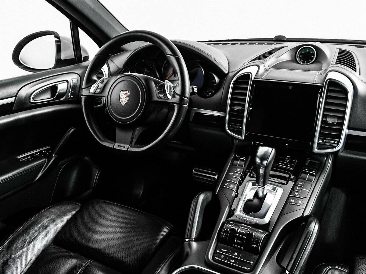 Porsche Cayenne с пробегом — 2010 год. Фото: #8