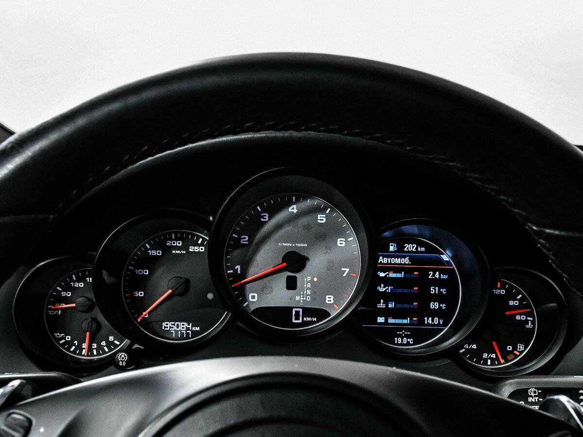 Porsche Cayenne с пробегом — 2010 год. Фото: #9