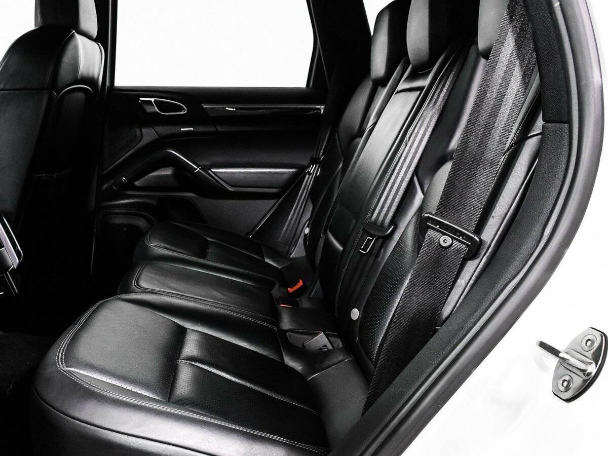 Porsche Cayenne с пробегом — 2010 год. Фото: #13