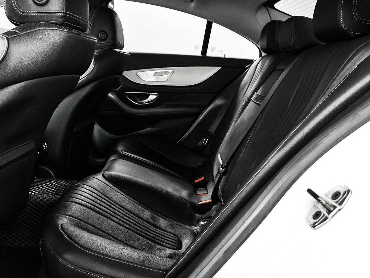 Mercedes-Benz CLS с пробегом — 2018 год. Фото: #11