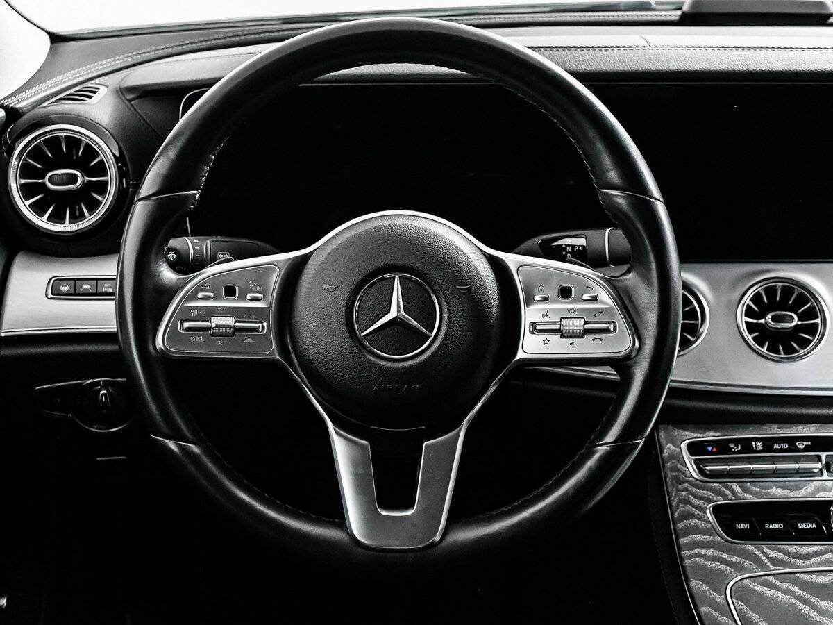 Mercedes-Benz CLS с пробегом — 2018 год. Фото: #15