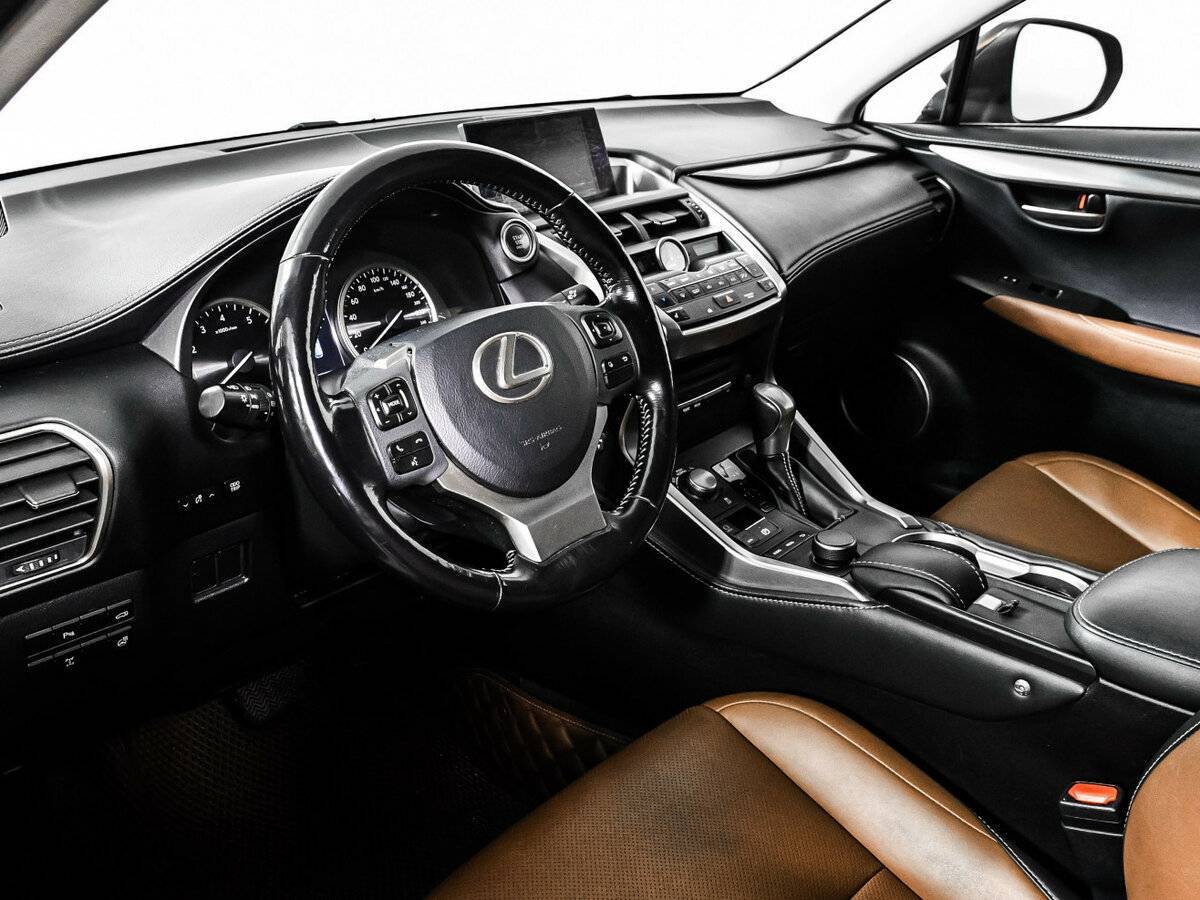 Lexus NX с пробегом — 2016 год. Фото: #12