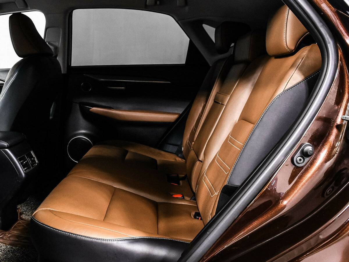 Lexus NX с пробегом — 2016 год. Фото: #13