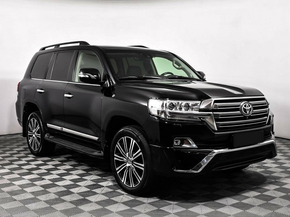 Toyota Land Cruiser с пробегом — 2015 год. Фото: #2