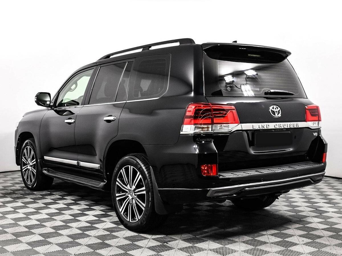 Toyota Land Cruiser с пробегом — 2015 год. Фото: #6