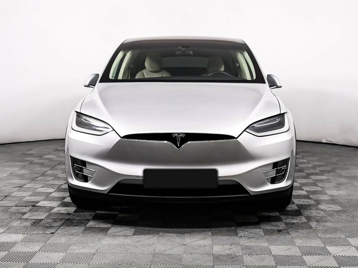 Tesla Model X с пробегом — 2016 год. Фото: #1