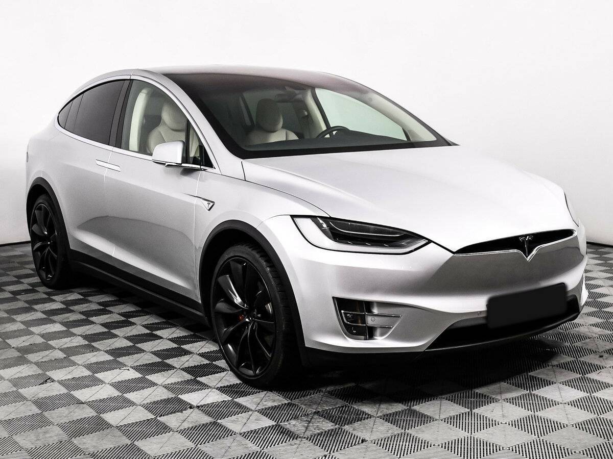 Tesla Model X с пробегом — 2016 год. Фото: #2