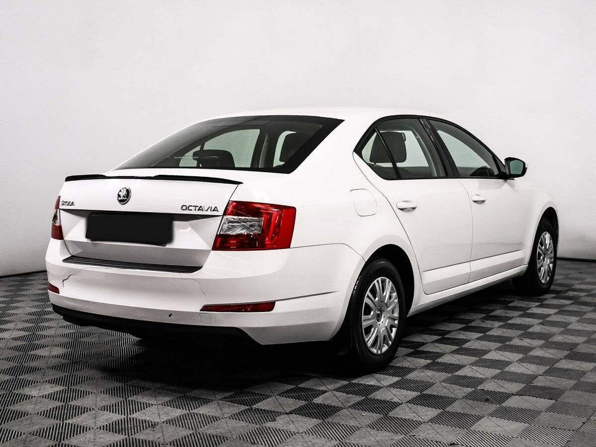 Skoda Octavia с пробегом — 2015 год. Фото: #4