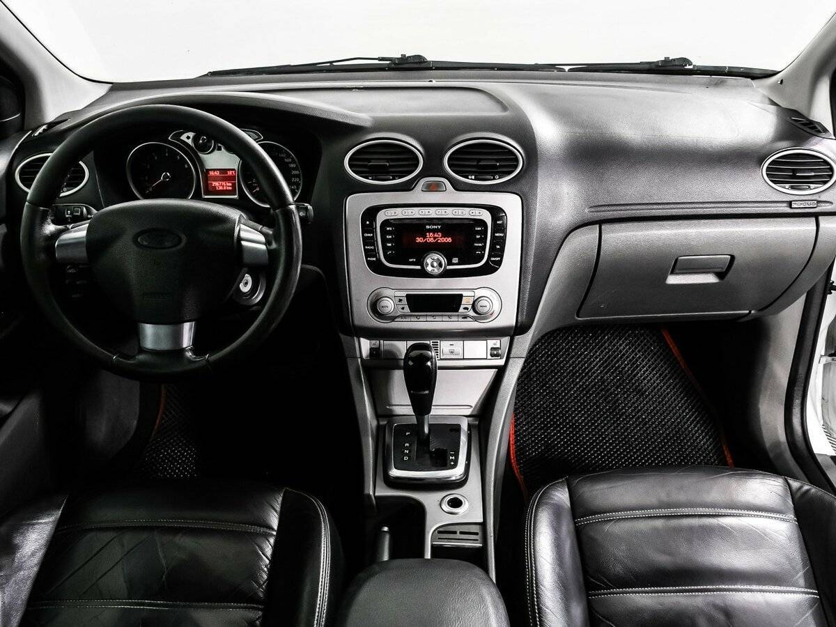 Ford Focus с пробегом — 2008 год. Фото: #10