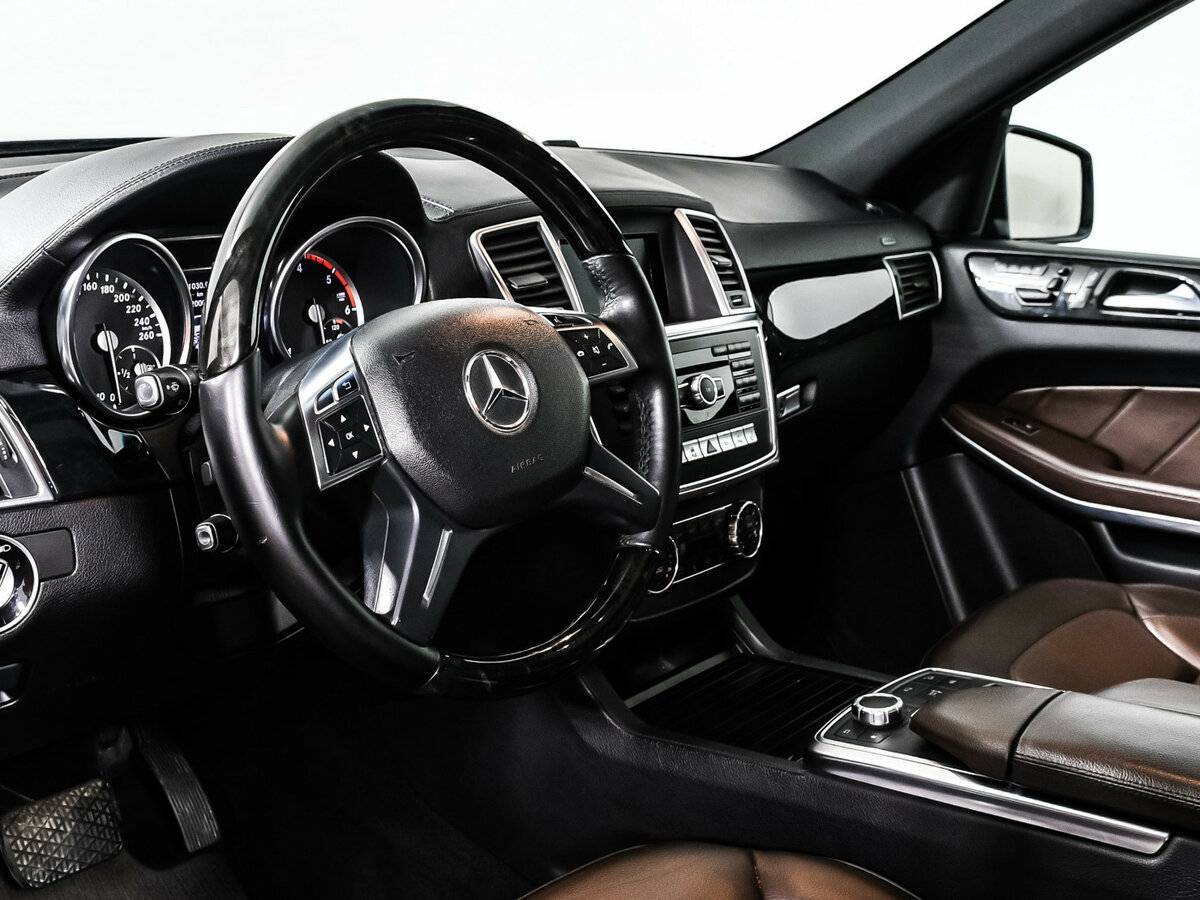 Mercedes-Benz GL-Класс с пробегом — 2013 год. Фото: #11