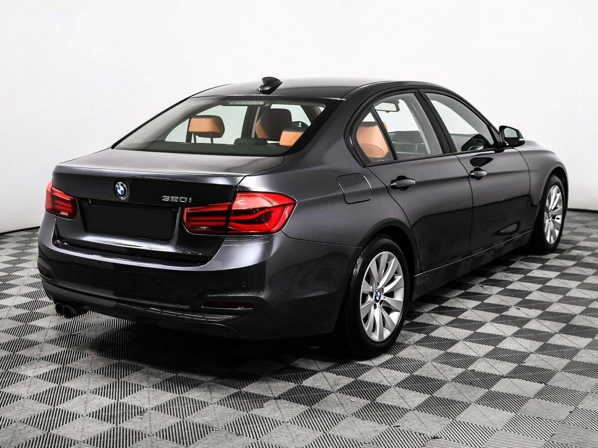 BMW 3 серии с пробегом — 2017 год. Фото: #4