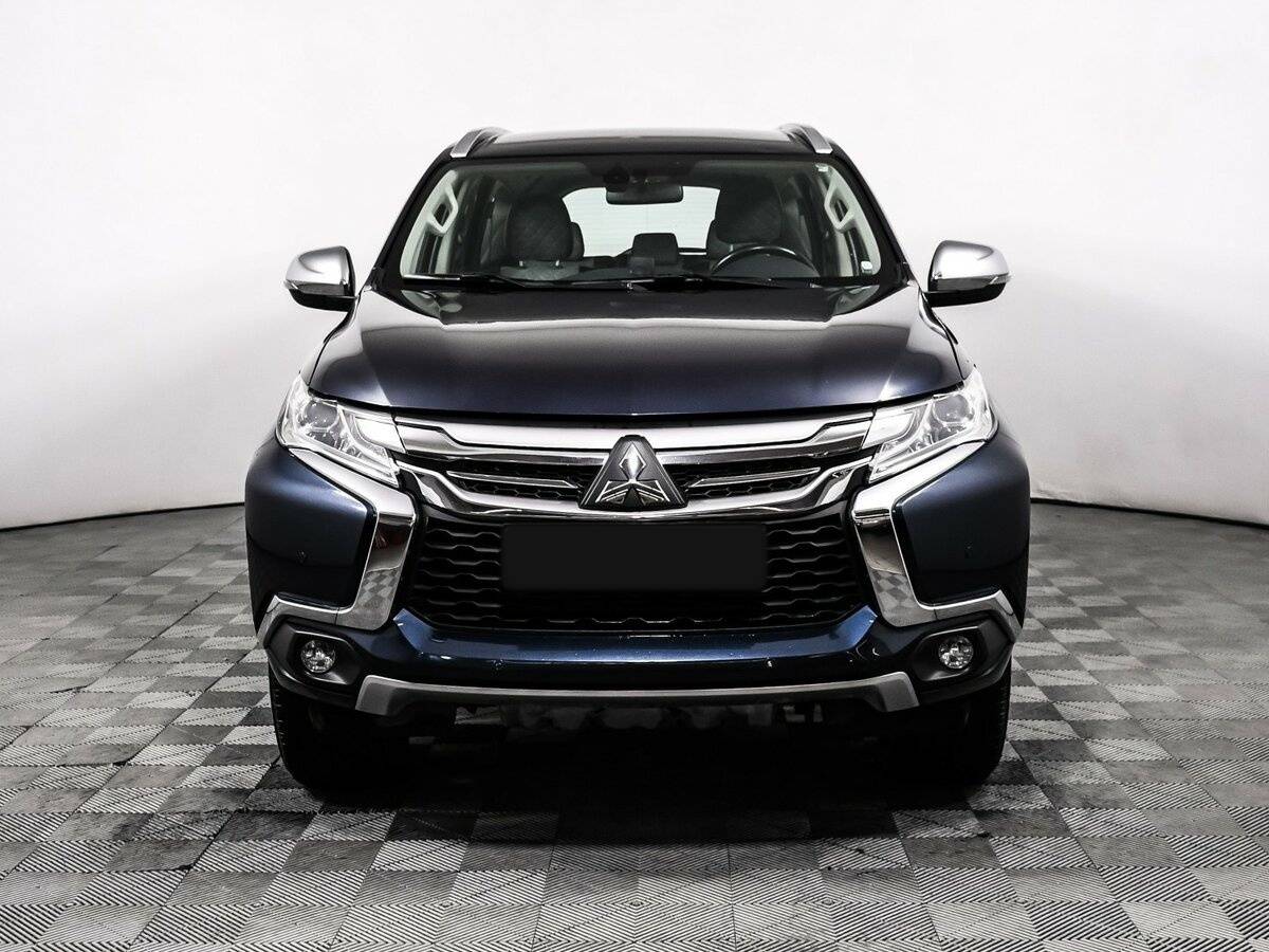 Mitsubishi Pajero Sport с пробегом — 2018 год. Фото: #1