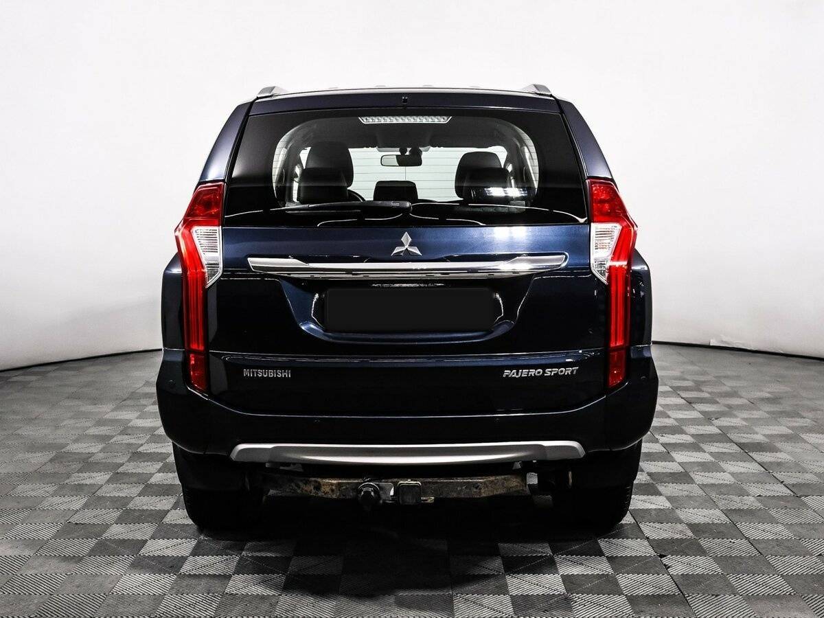 Mitsubishi Pajero Sport с пробегом — 2018 год. Фото: #5