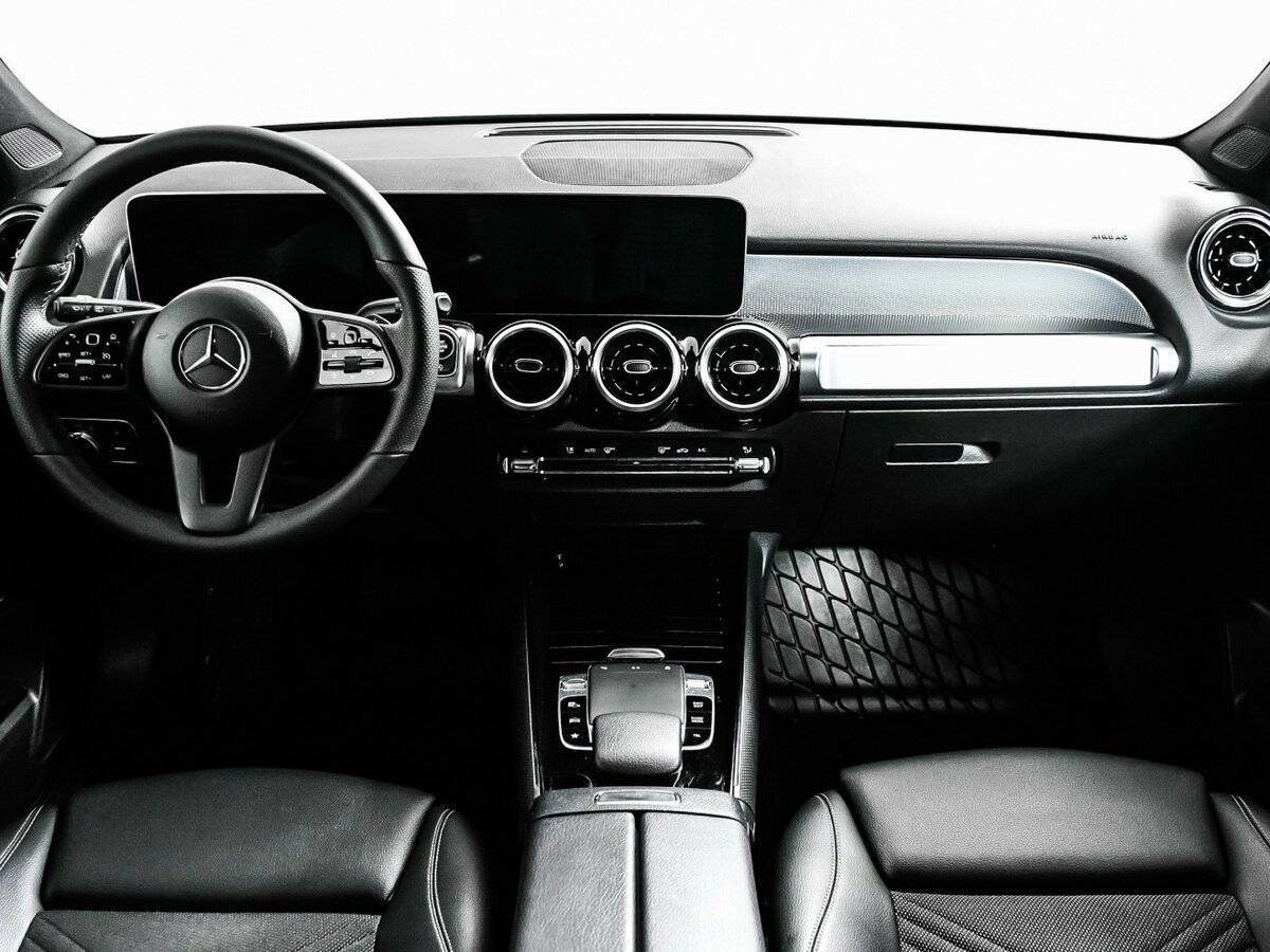 Mercedes-Benz GLB с пробегом — 2020 год. Фото: #10