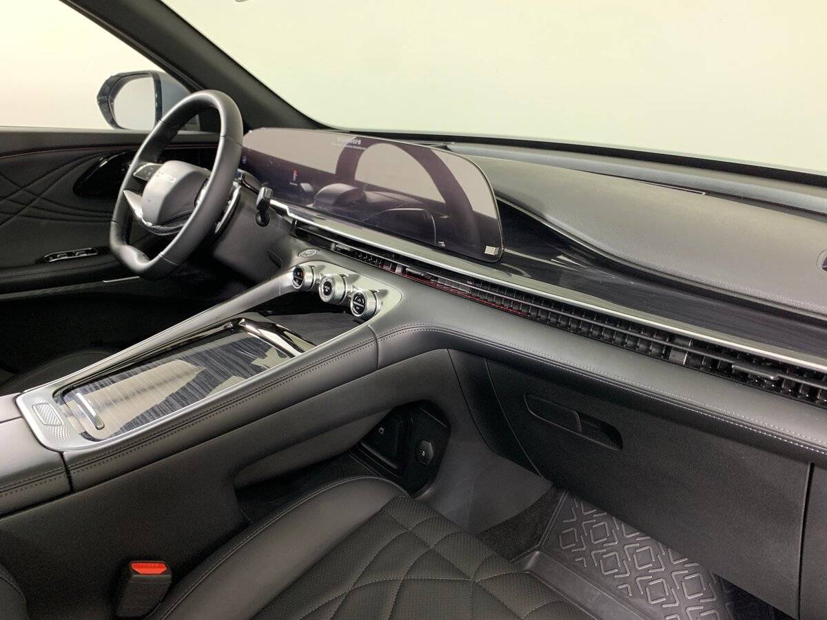 EXEED RX с пробегом — 2024 год. Фото: #12