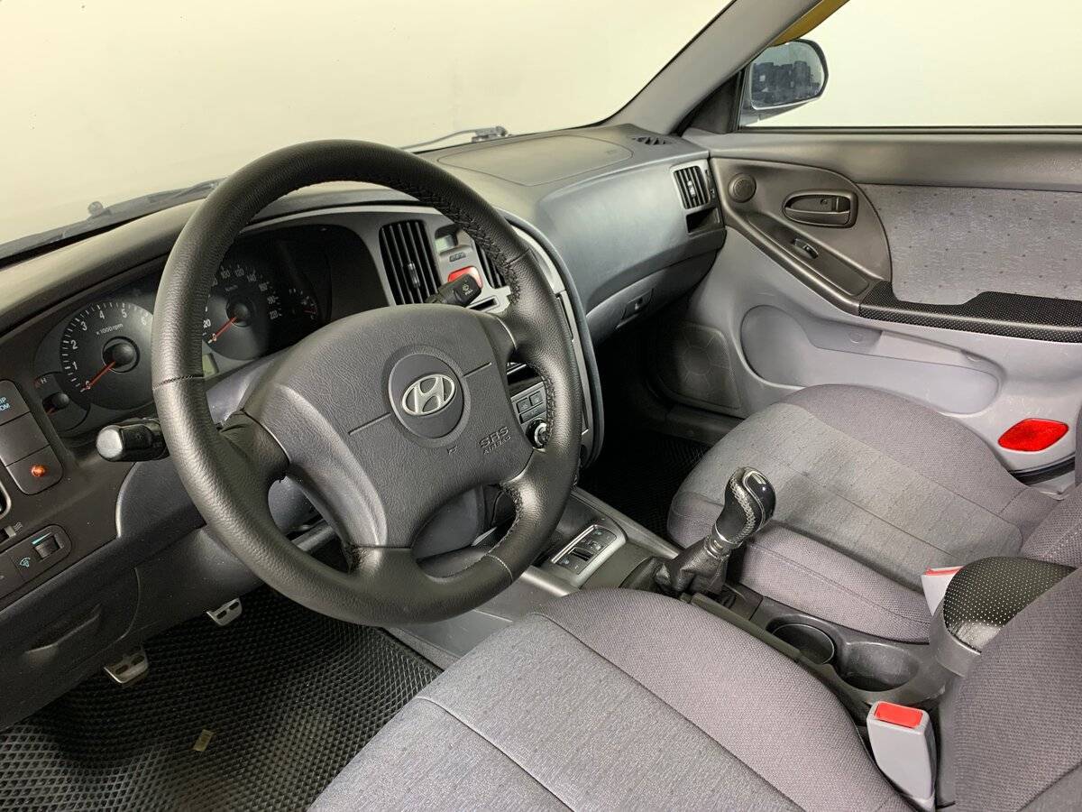 Hyundai Elantra с пробегом — 2009 год. Фото: #10