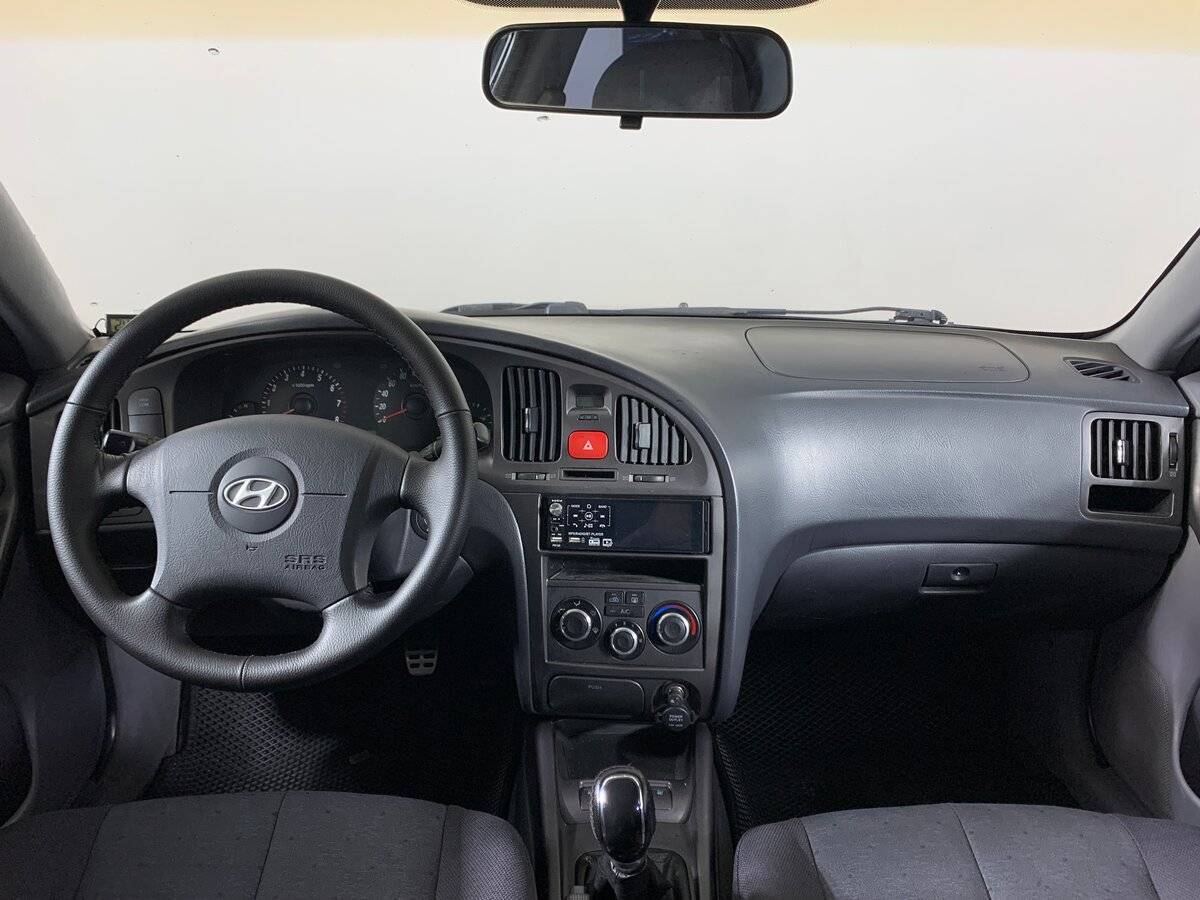 Hyundai Elantra с пробегом — 2009 год. Фото: #11