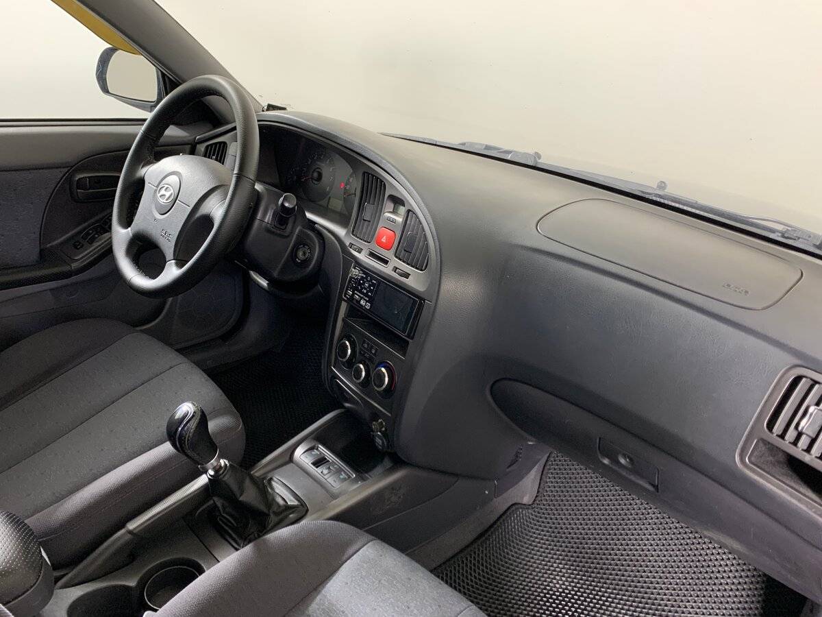 Hyundai Elantra с пробегом — 2009 год. Фото: #12