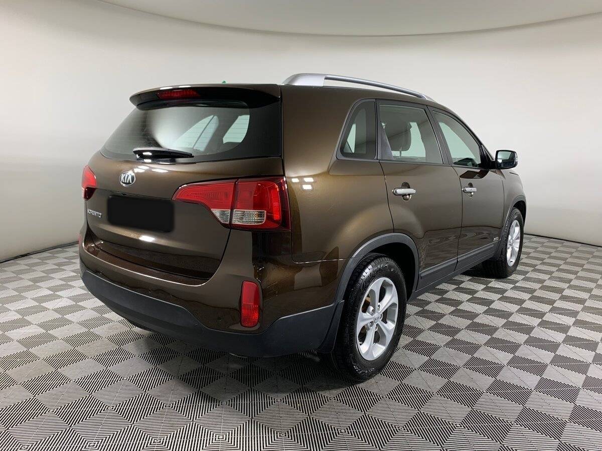 Kia Sorento с пробегом — 2017 год. Фото: #4