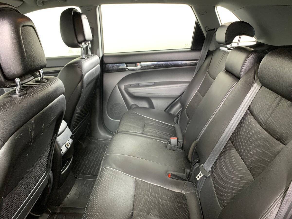 Kia Sorento с пробегом — 2017 год. Фото: #17