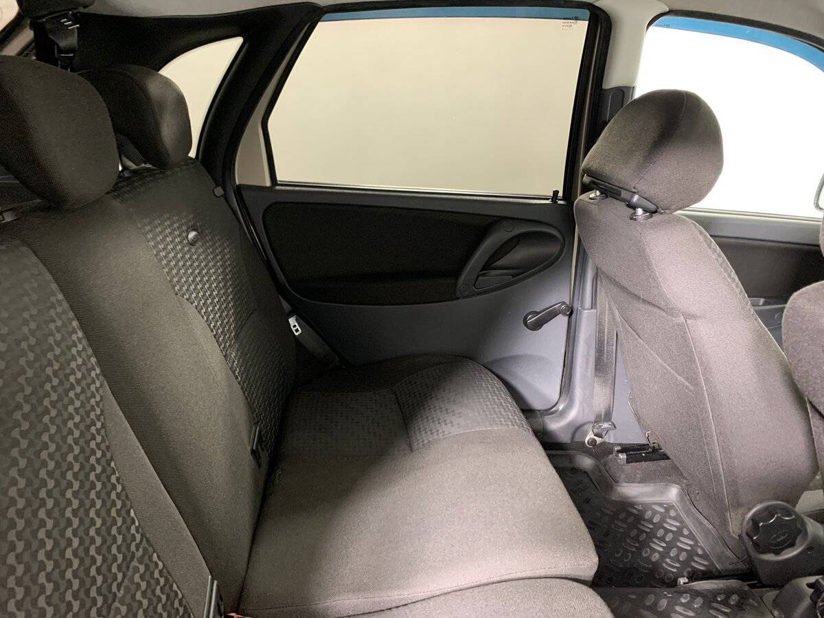 Lada (ВАЗ) Kalina с пробегом — 2013 год. Фото: #14