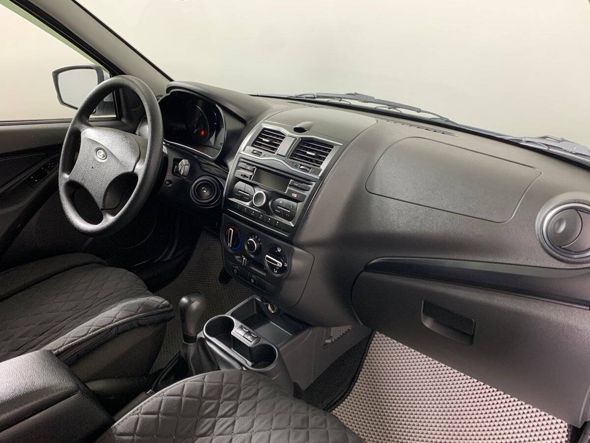 Lada (ВАЗ) Granta с пробегом — 2024 год. Фото: #12