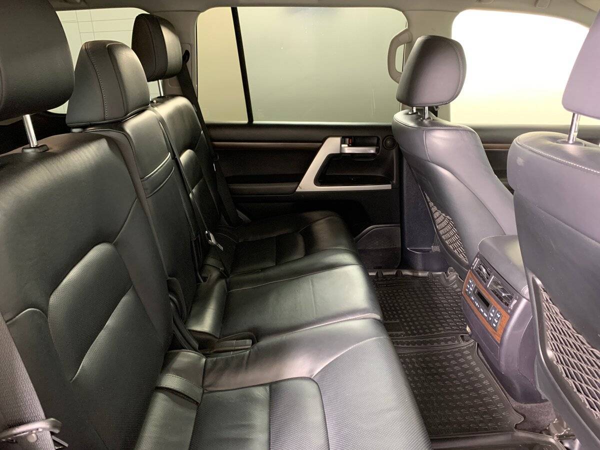 Toyota Land Cruiser с пробегом — 2019 год. Фото: #16