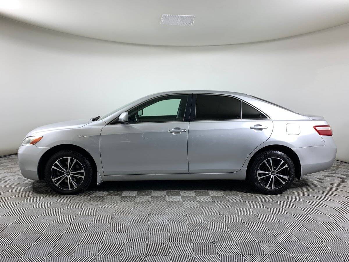 Toyota Camry с пробегом — 2008 год. Фото: #7