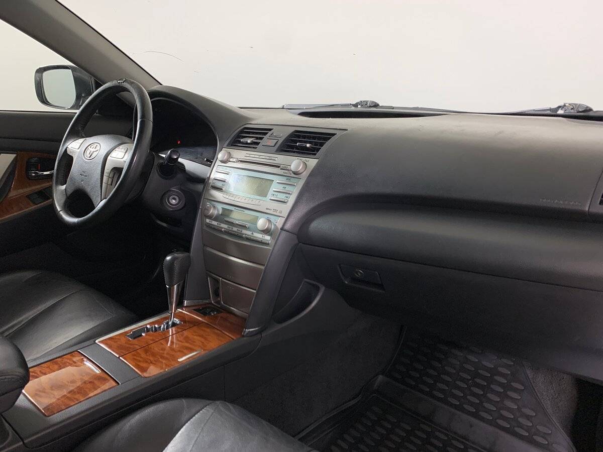 Toyota Camry с пробегом — 2008 год. Фото: #12