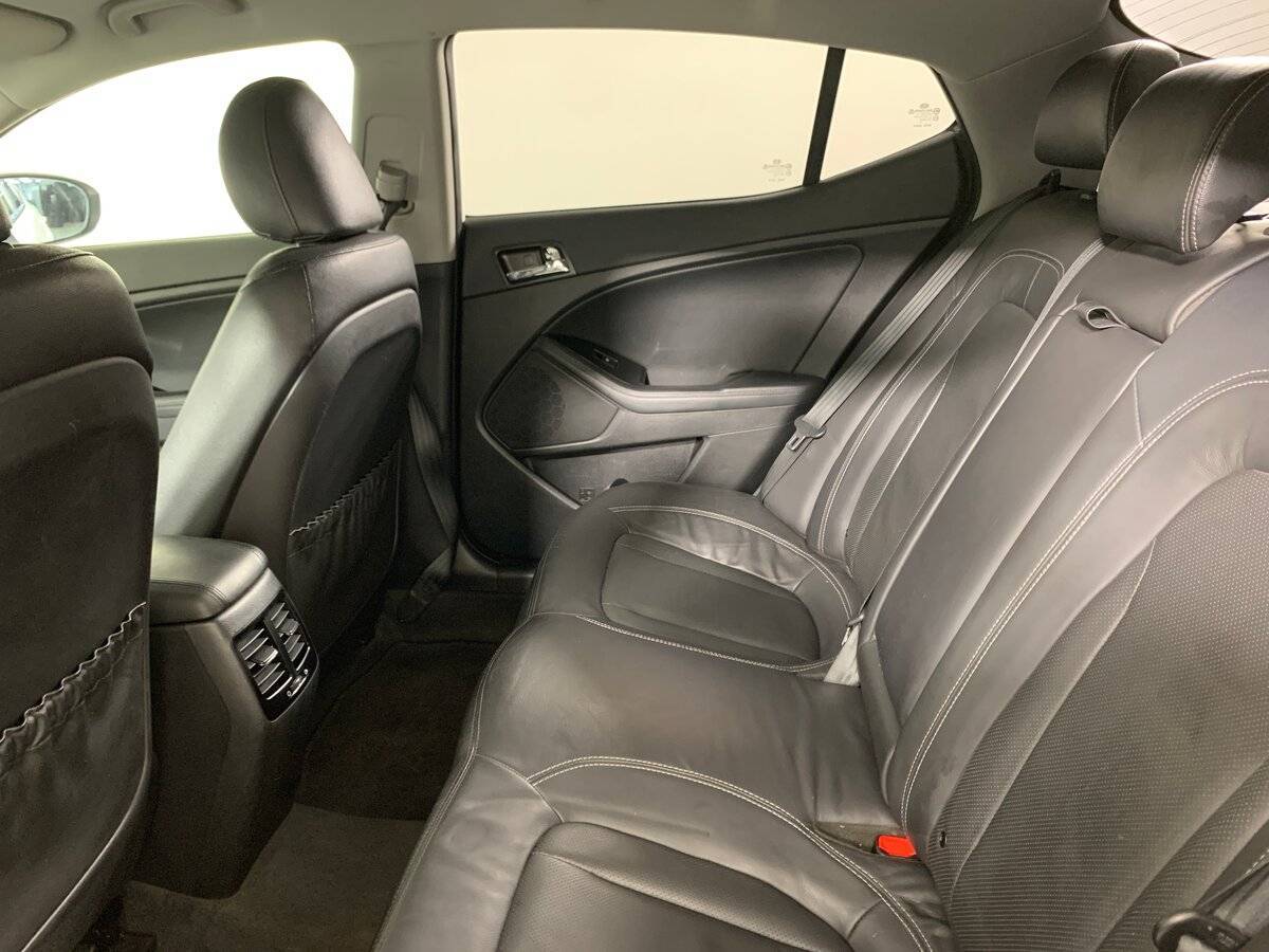 Kia Optima с пробегом — 2011 год. Фото: #17