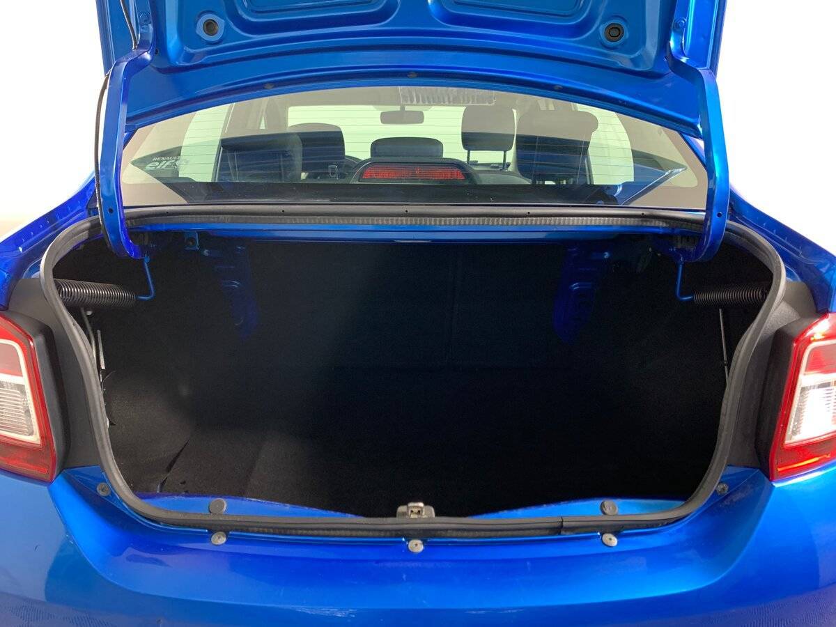 Renault Logan с пробегом — 2015 год. Фото: #18