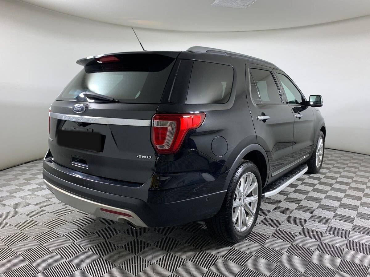 Ford Explorer с пробегом — 2016 год. Фото: #4