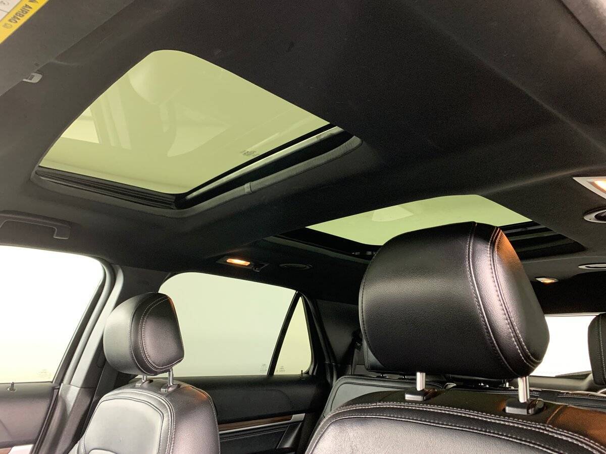 Ford Explorer с пробегом — 2016 год. Фото: #17