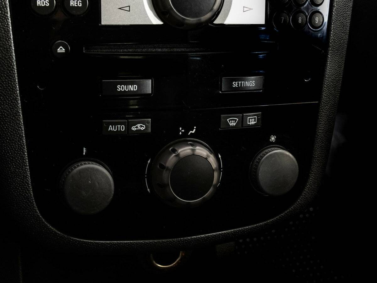 Opel Corsa с пробегом — 2007 год. Фото: #12