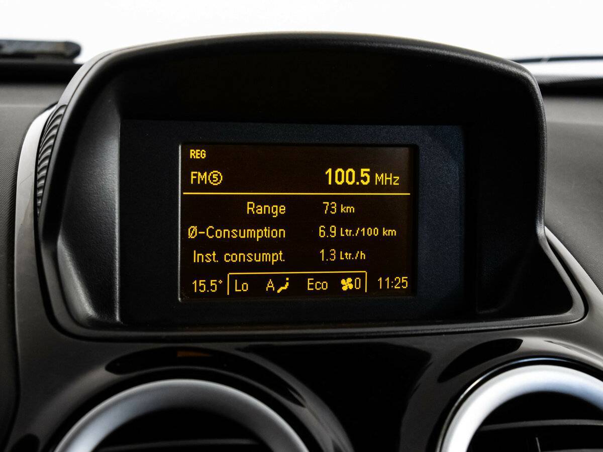 Opel Corsa с пробегом — 2007 год. Фото: #13